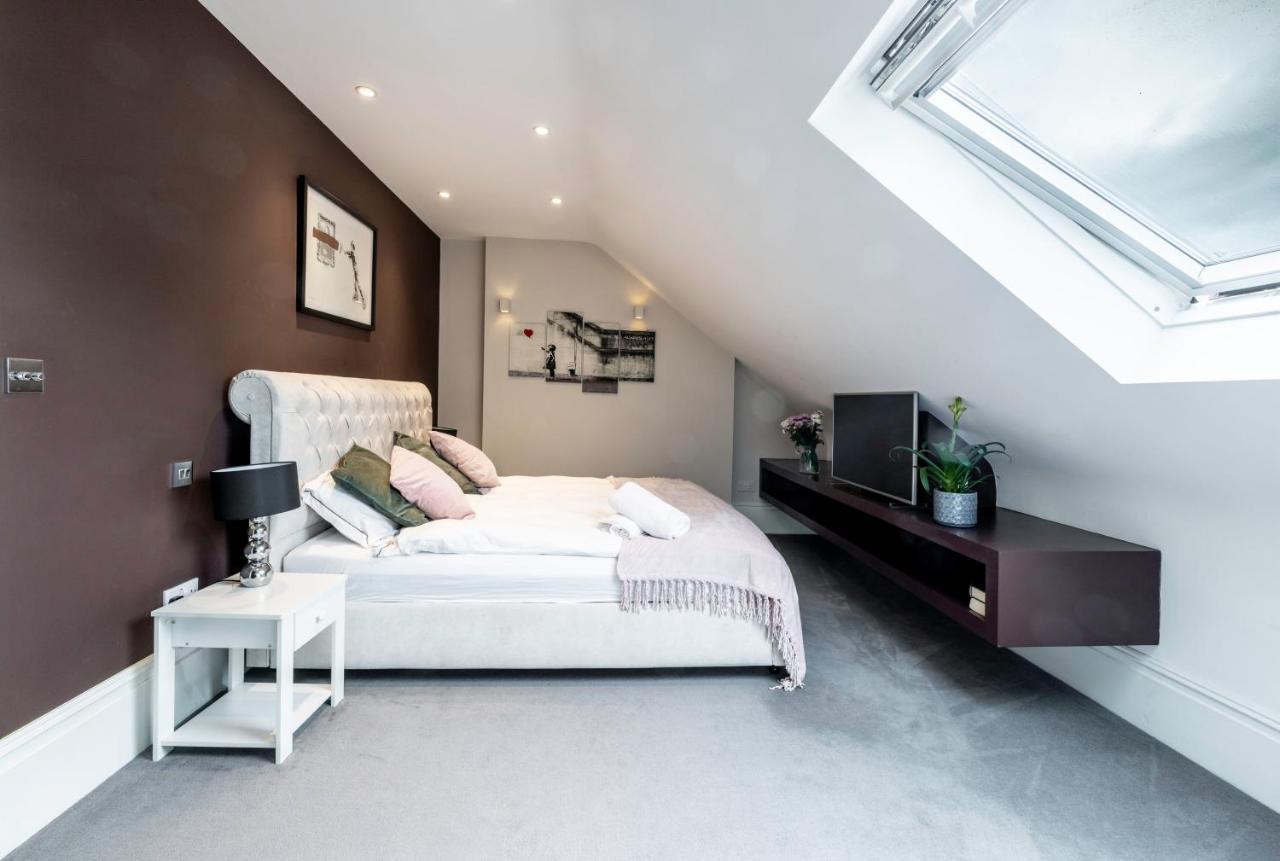 Вилла Dream House London With Gym, Cinema And Housekeeper Илинг Экстерьер фото