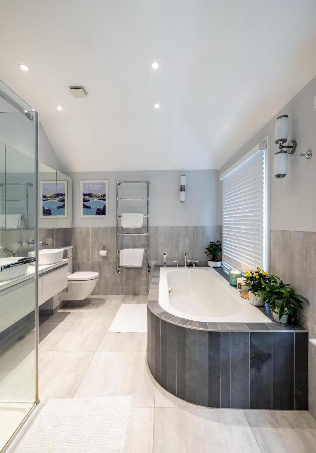 Вилла Dream House London With Gym, Cinema And Housekeeper Илинг Экстерьер фото